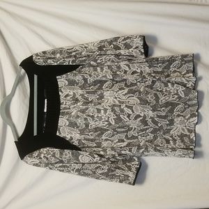 Womans Dressbarn Crinkle Top  with 3/4 sleeves. Size 1X